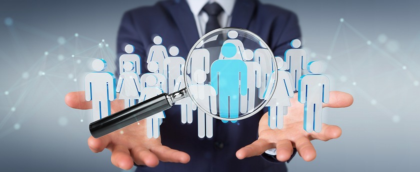 人材を探している男性